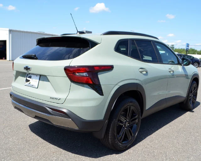 2026 Chevrolet Trax Activ - Photo 8