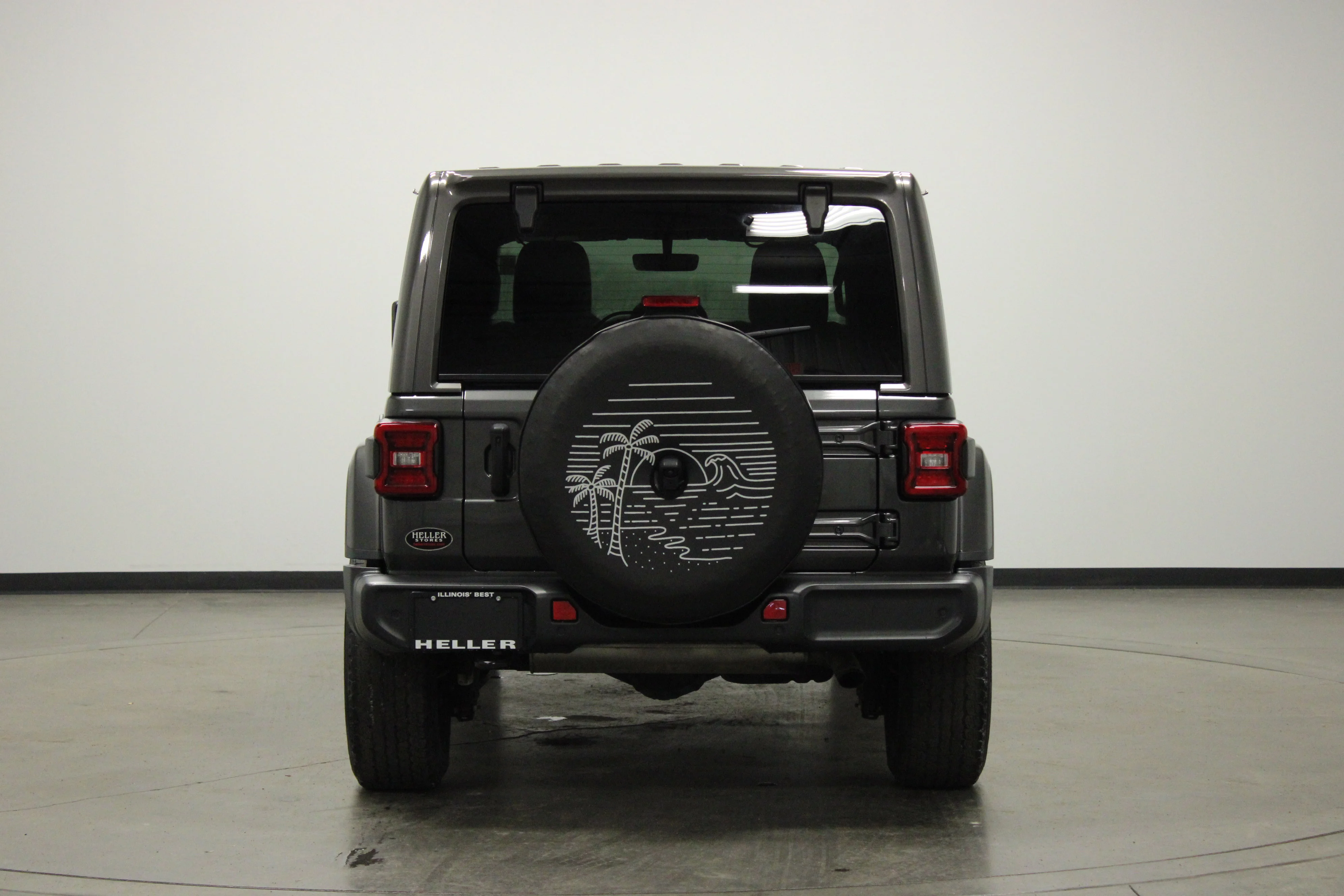 Used 2021 Granite Crystal Metallic Clearcoat Jeep Sahara image 7