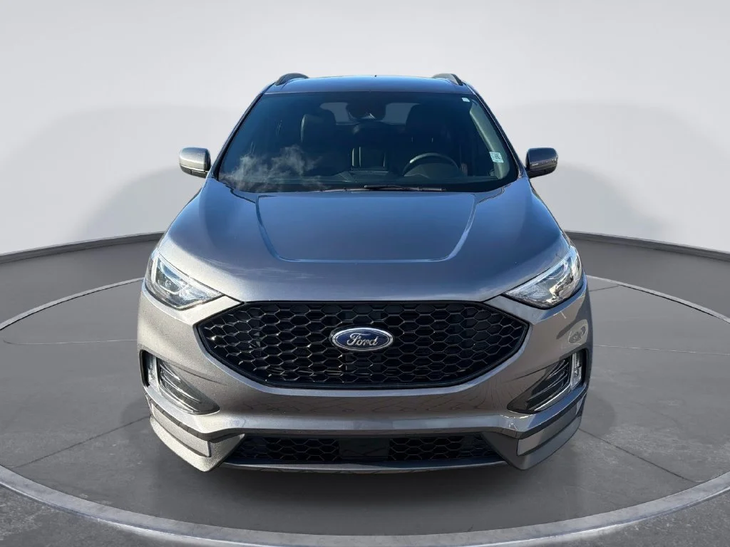 Used 2023 Gray Ford ST Line image 2