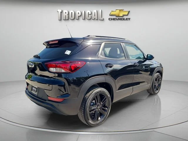 New 2026 Mosaic Black Metallic Chevrolet LT image 5