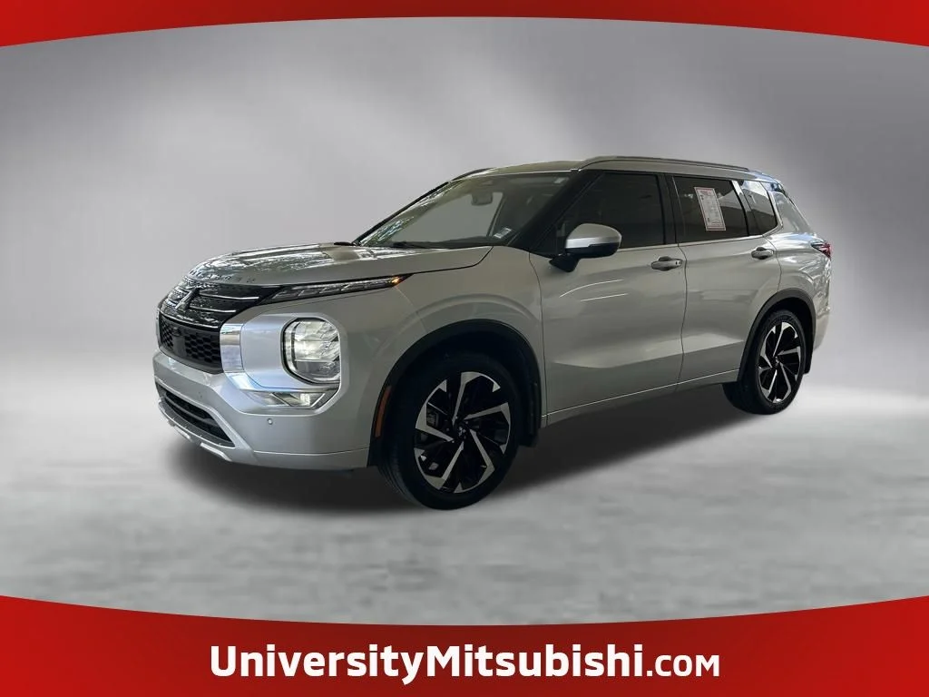 2024 Mitsubishi Outlander SEL 2WD's photo