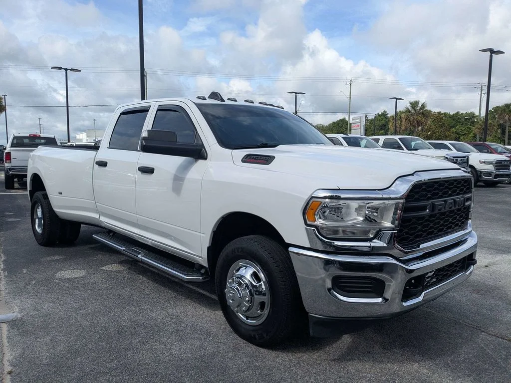 2022 RAM 3500 Tradesman Crew Cab LWB's photo