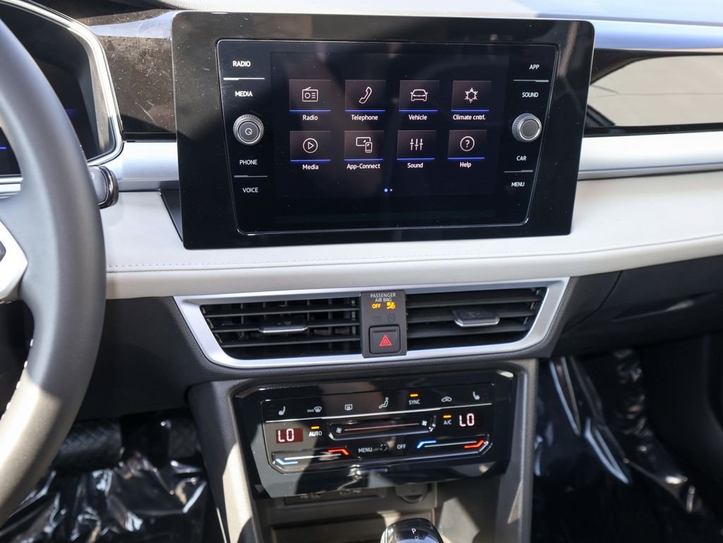 New 2026 White Volkswagen 1.5T SE image 17