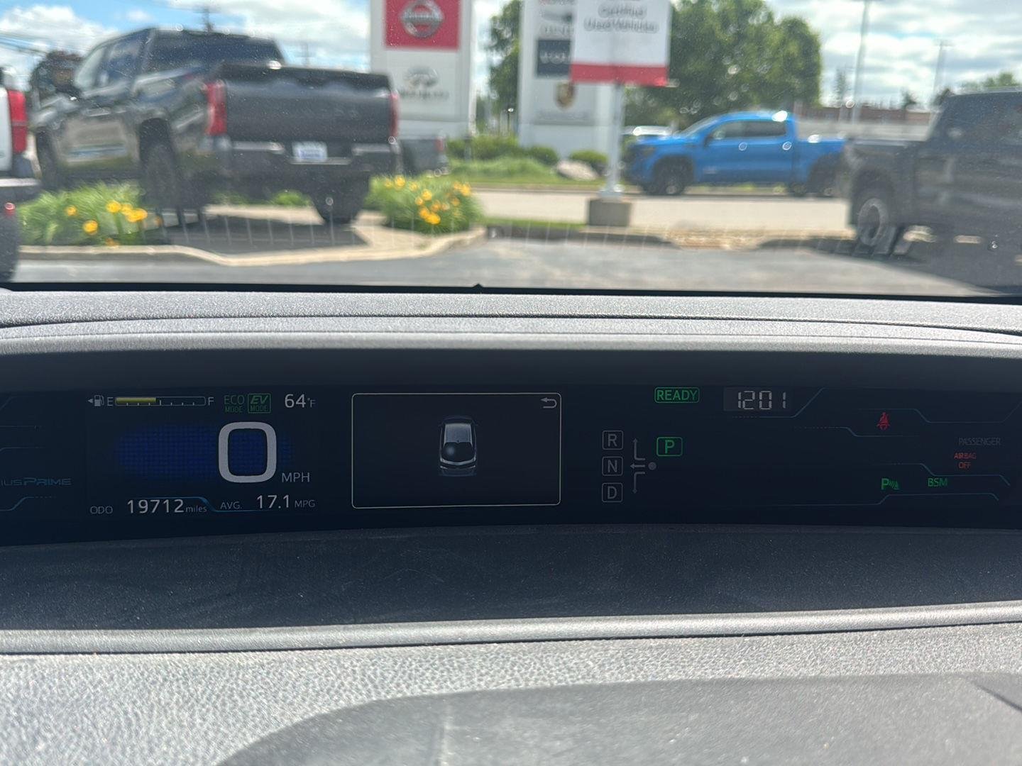 Used 2017 Magnetic Gray Metallic Toyota Advanced image 8