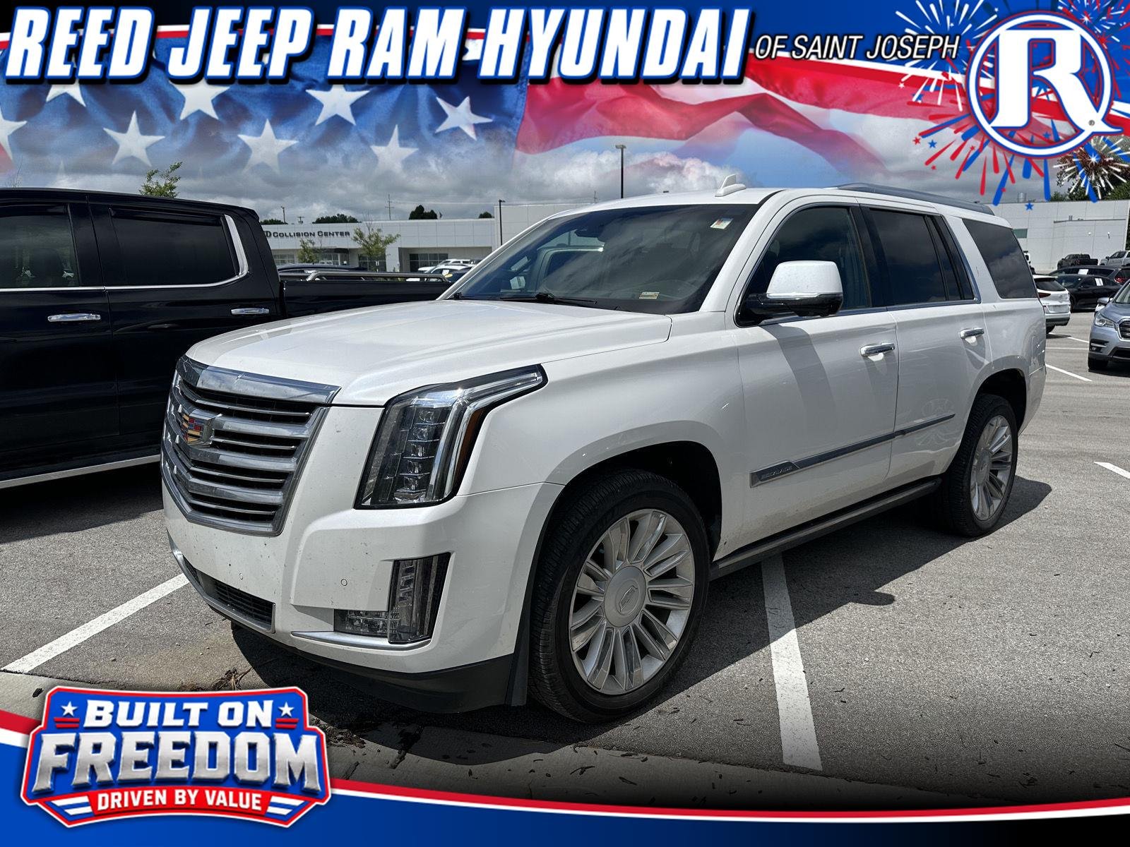 2016 Cadillac Escalade AWD Platinum's photo