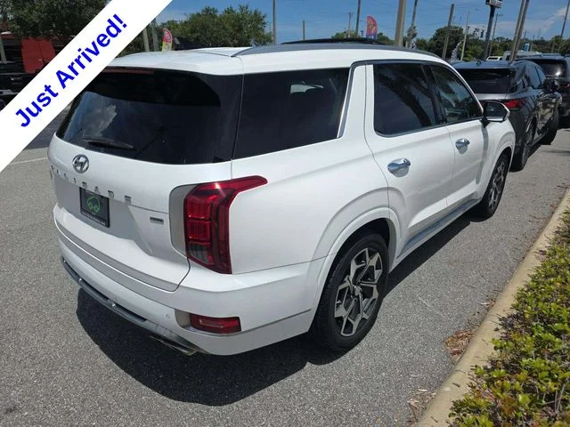 Used 2022 White Hyundai Calligraphy image 3