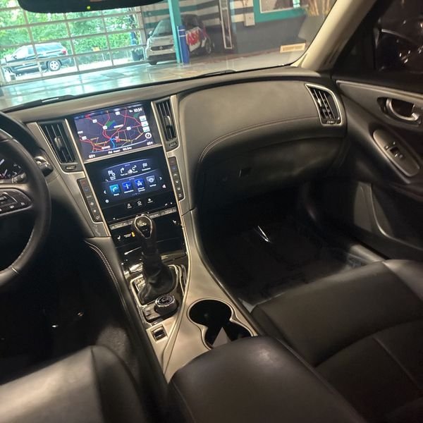 Used 2019 Graphite Shadow INFINITI 3.0t LUXE image 7