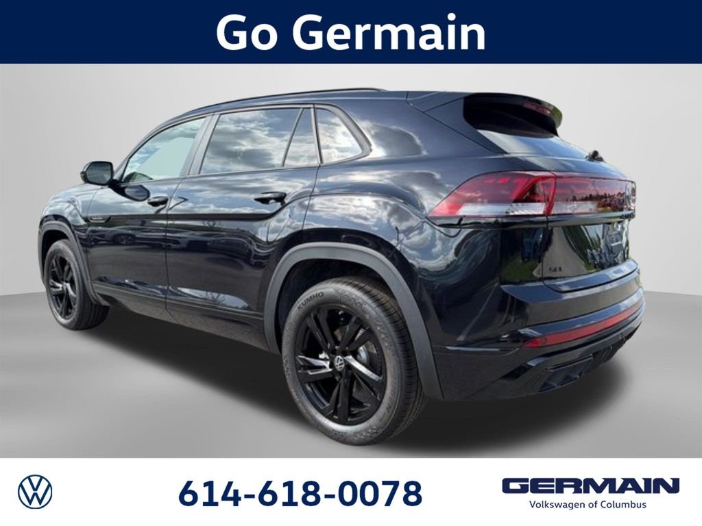 2026 Volkswagen Atlas Cross Sport SEL R-LINE photo 4