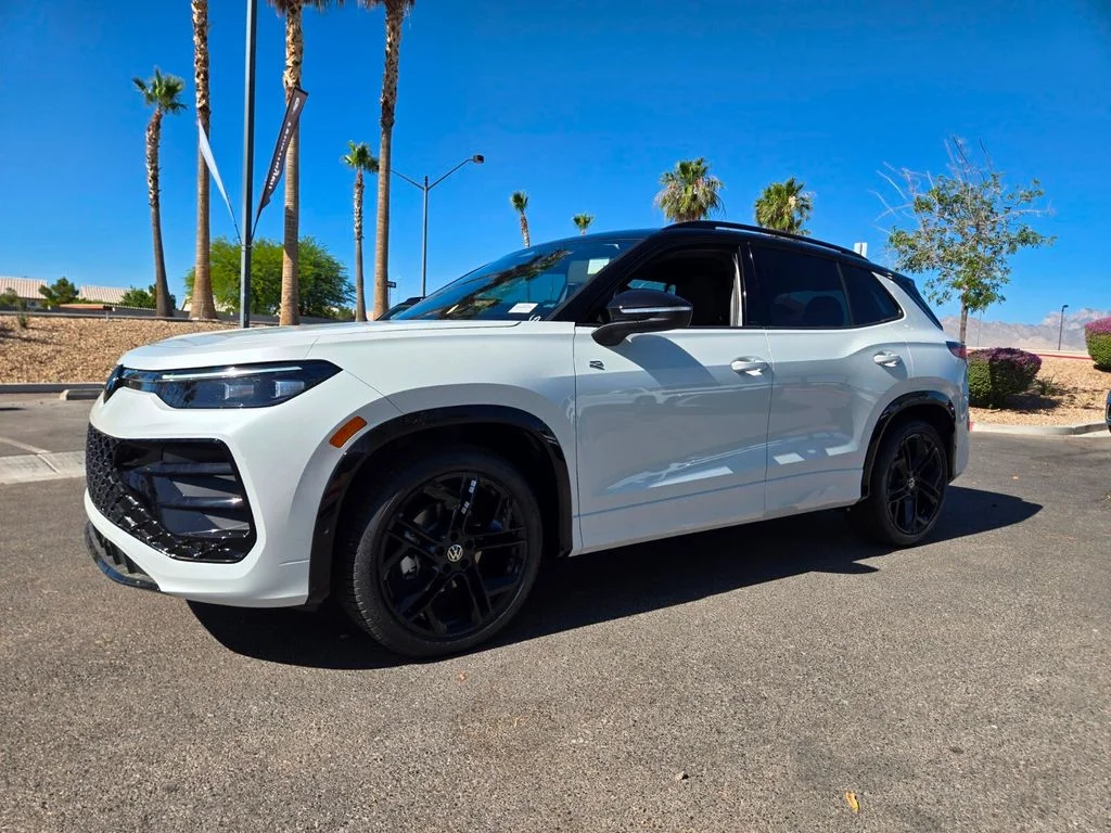 New 2026 White Volkswagen 2.0T SE R-Line Black image 2