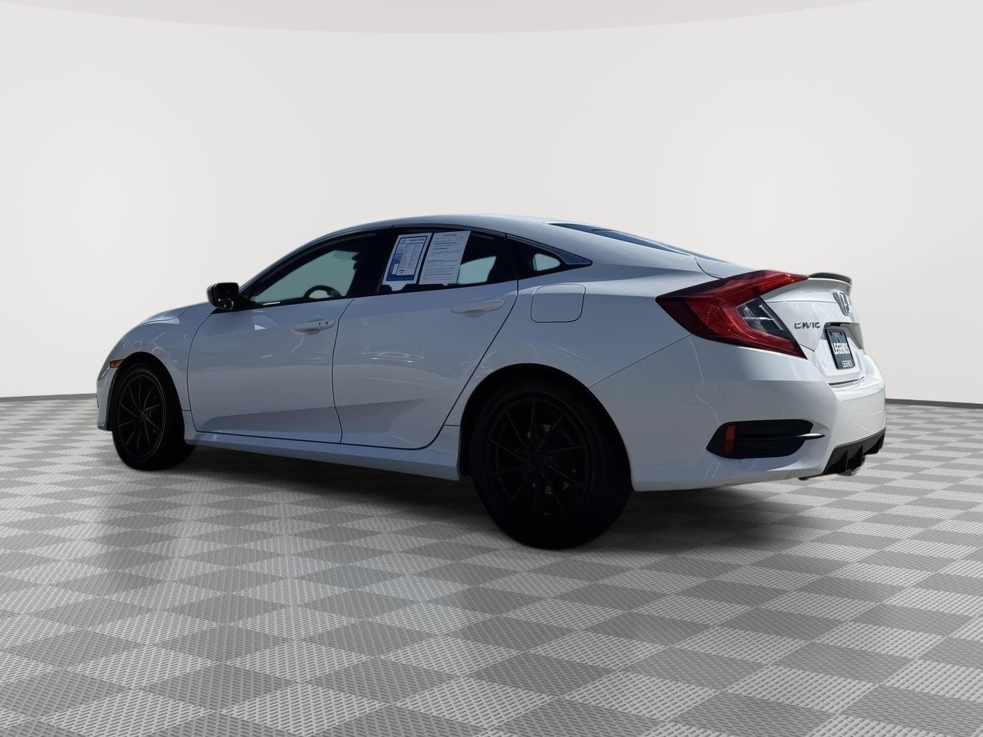 Used 2021 Platinum White Pearl Honda Sport image 4
