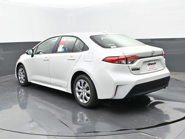Used 2025 Wind Chill Pearl Toyota LE image 3