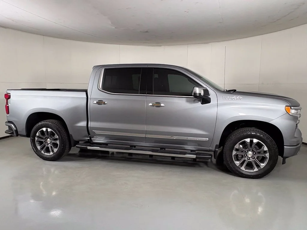 New 2026 Sterling Gray Metallic Chevrolet High Country image 11