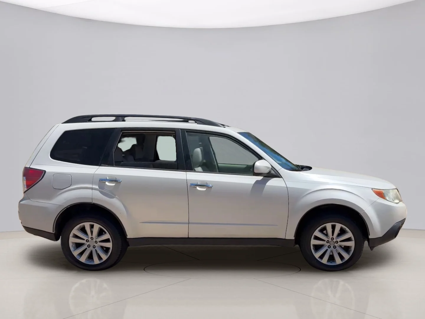Used 2011 White Subaru 2.5X PREMIUM image 4