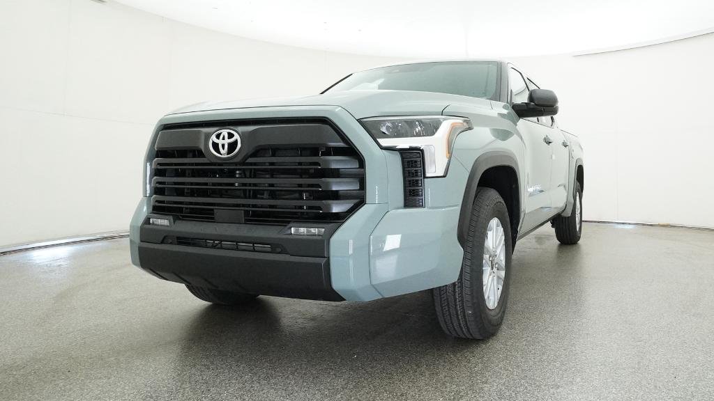 New 2026 Lunar Rock Toyota SR5 image 13