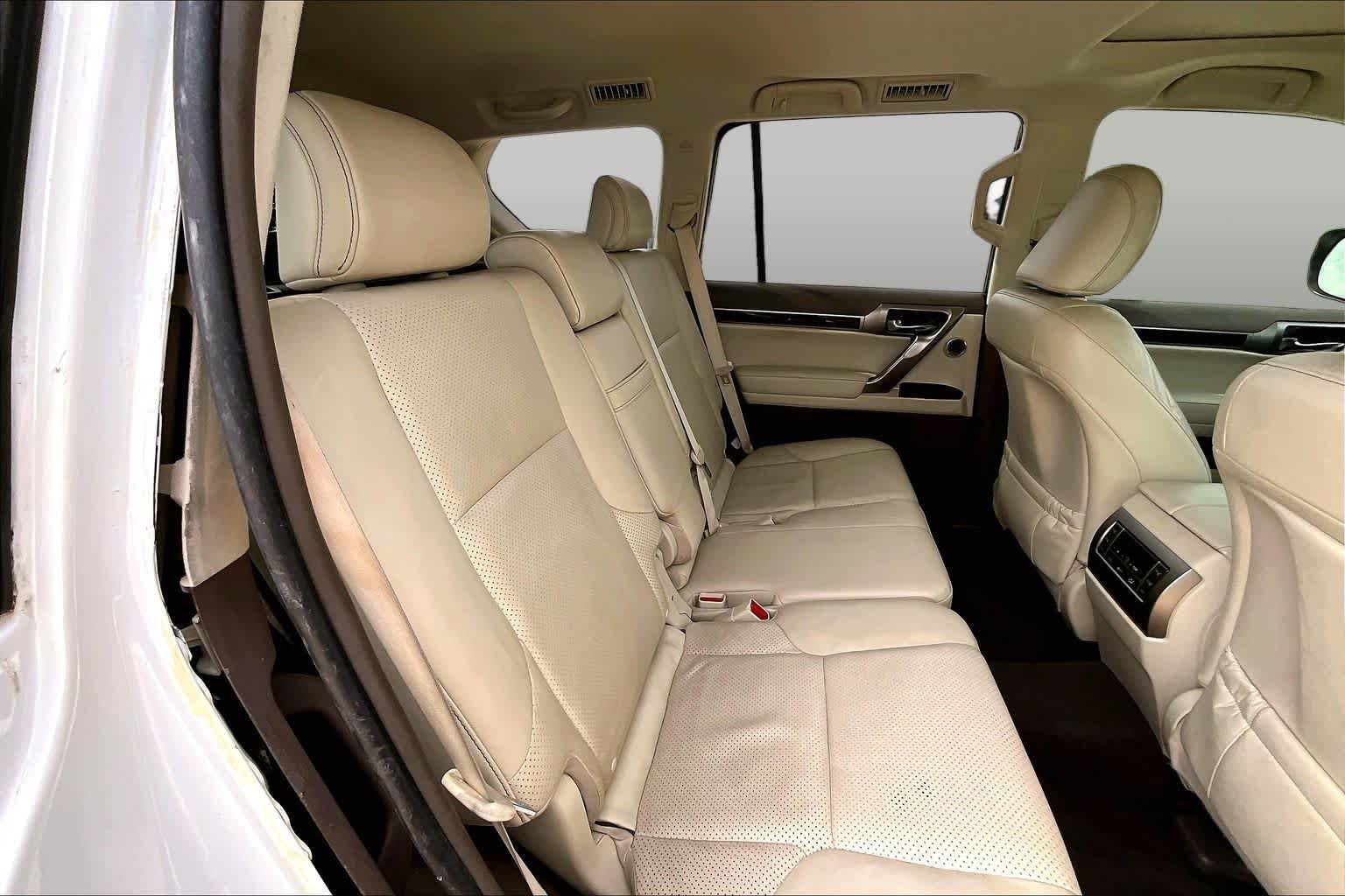 Used 2018 Starfire Pearl Lexus Luxury image 20