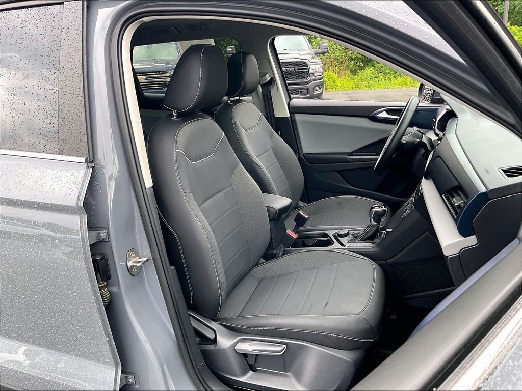 Used 2023 Pure Gray Volkswagen 1.5T SE image 10
