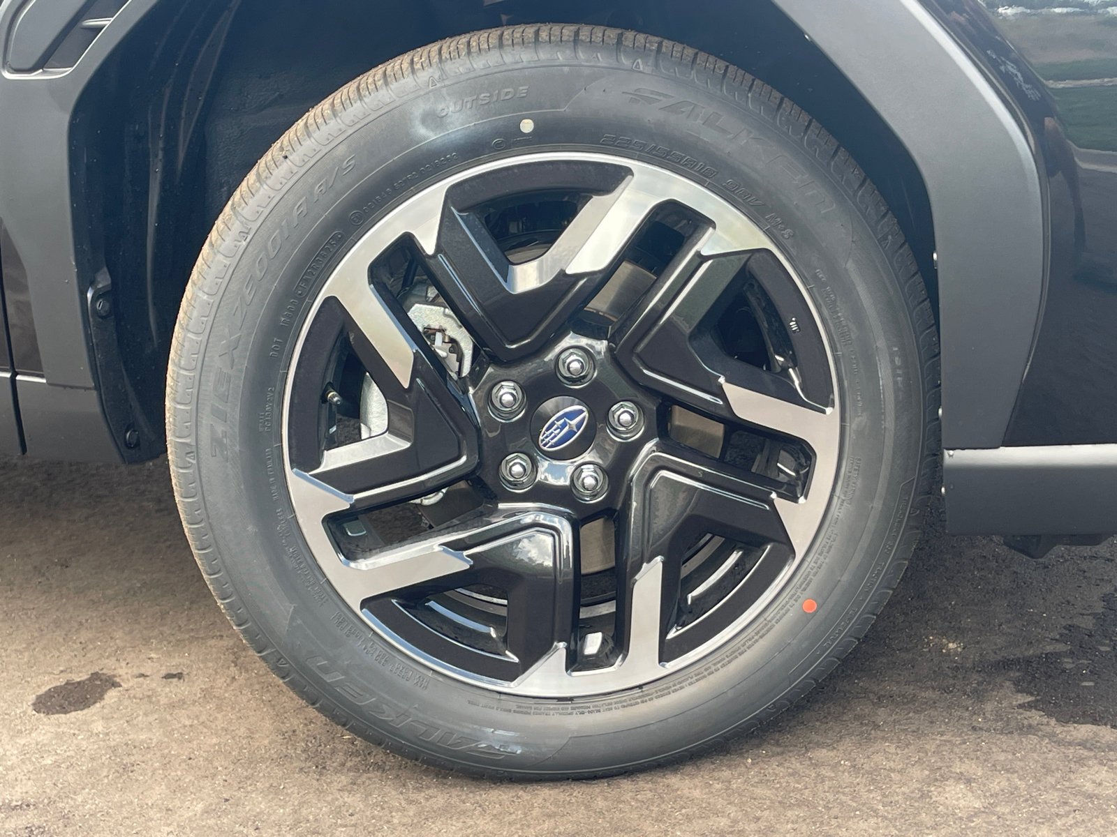 New 2026 CRYSTAL BLACK SILICA Subaru Limited image 8