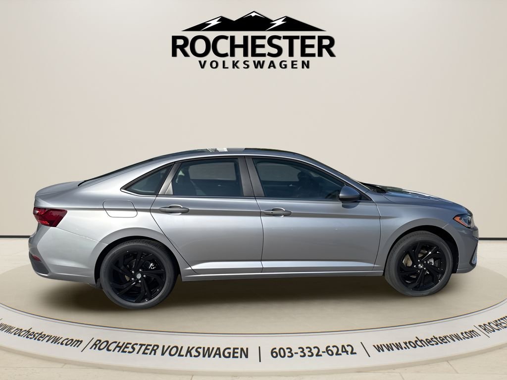 2026 Volkswagen Jetta SE - Photo 10