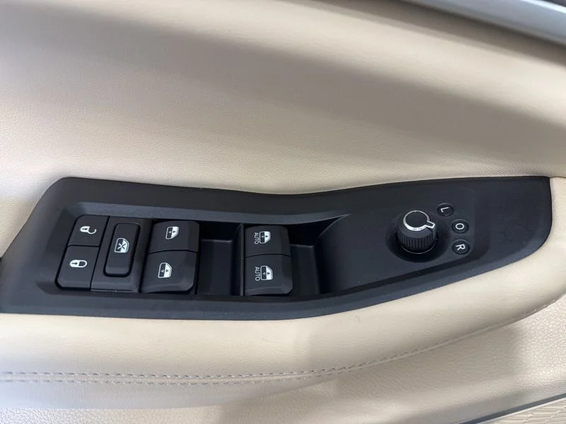 Used 2026 Black Jeep Limited image 23