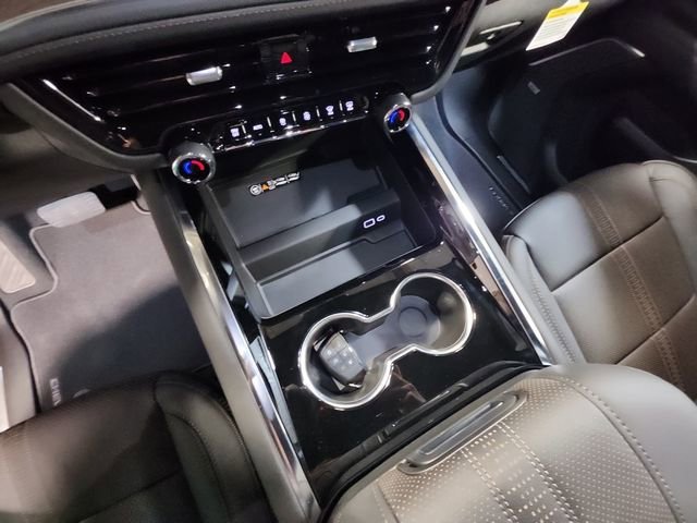 2026 Chevrolet Suburban High Country - Photo 11