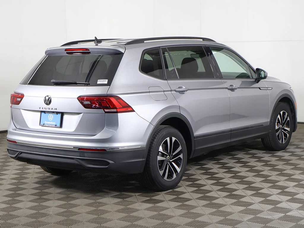 Used 2024 Silver Metallic Volkswagen 2.0T S image 11