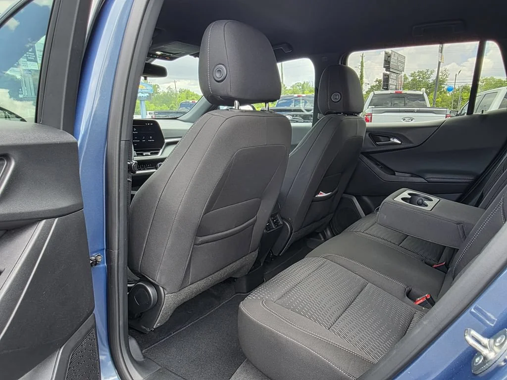Used 2026 Lakeshore Blue Metallic Chevrolet LT image 13