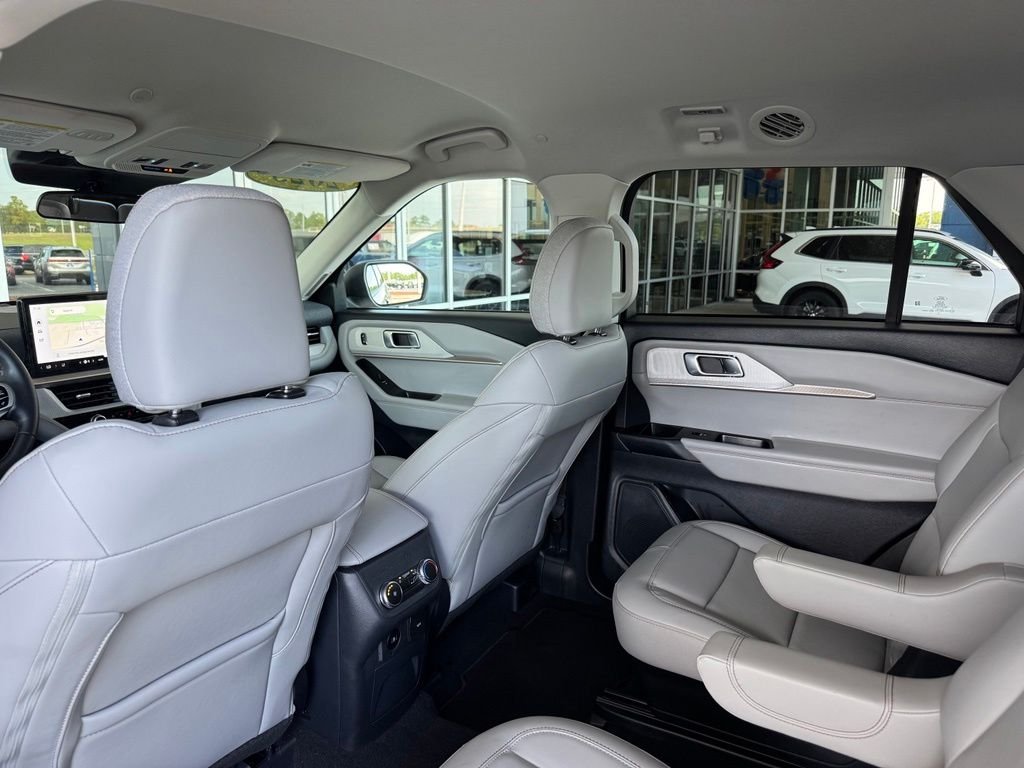 Used 2025 White Ford Active image 22