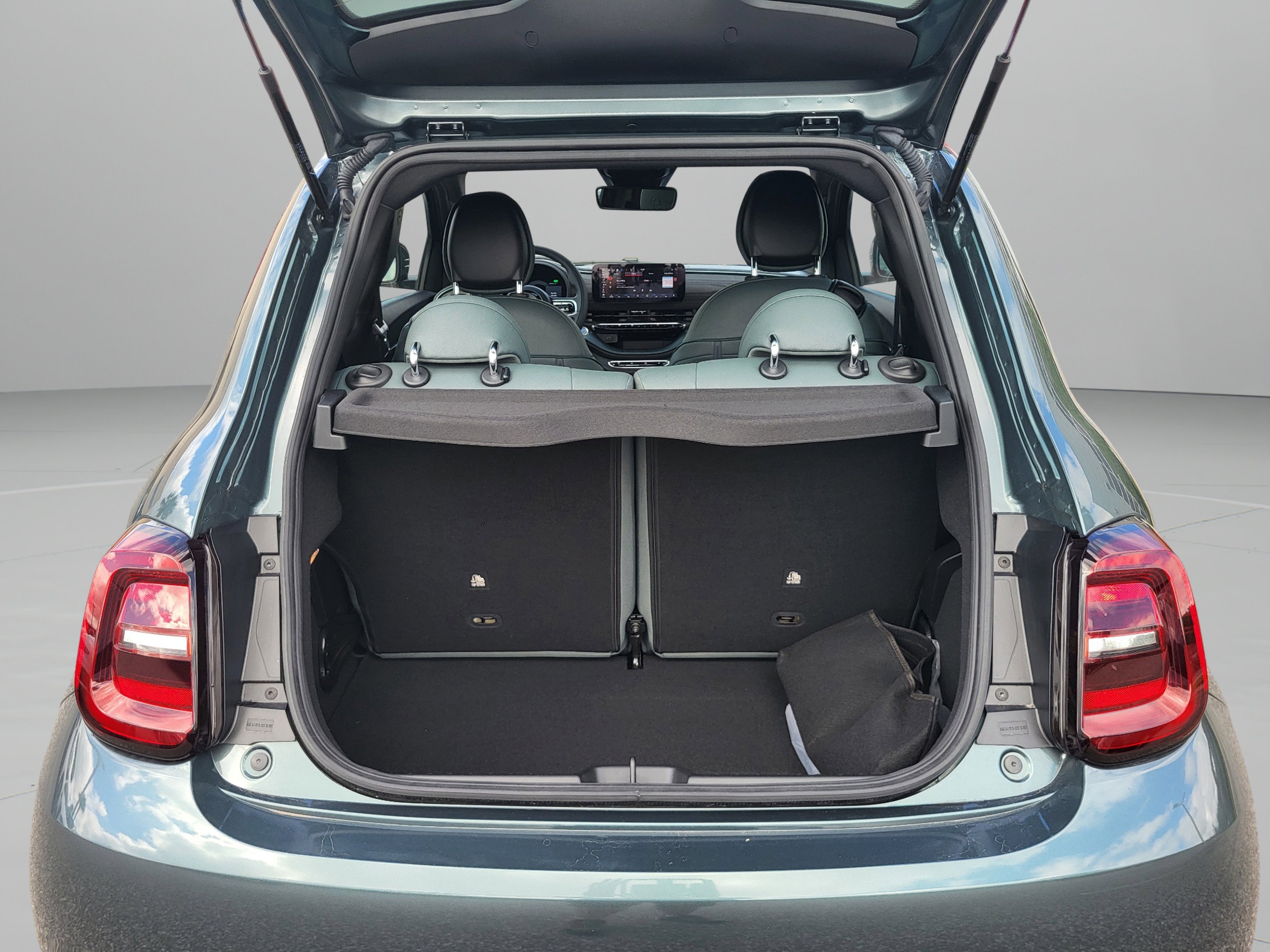 2025 FIAT 500e Base - Photo 22