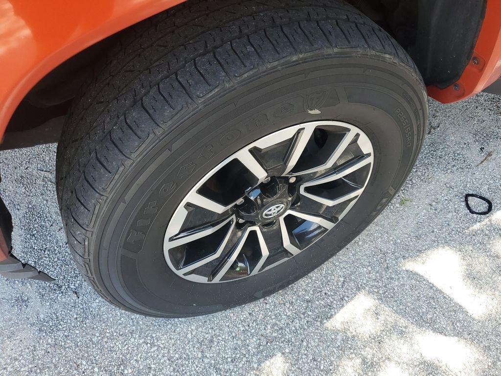 Used 2017 Red Toyota SR5 image 4