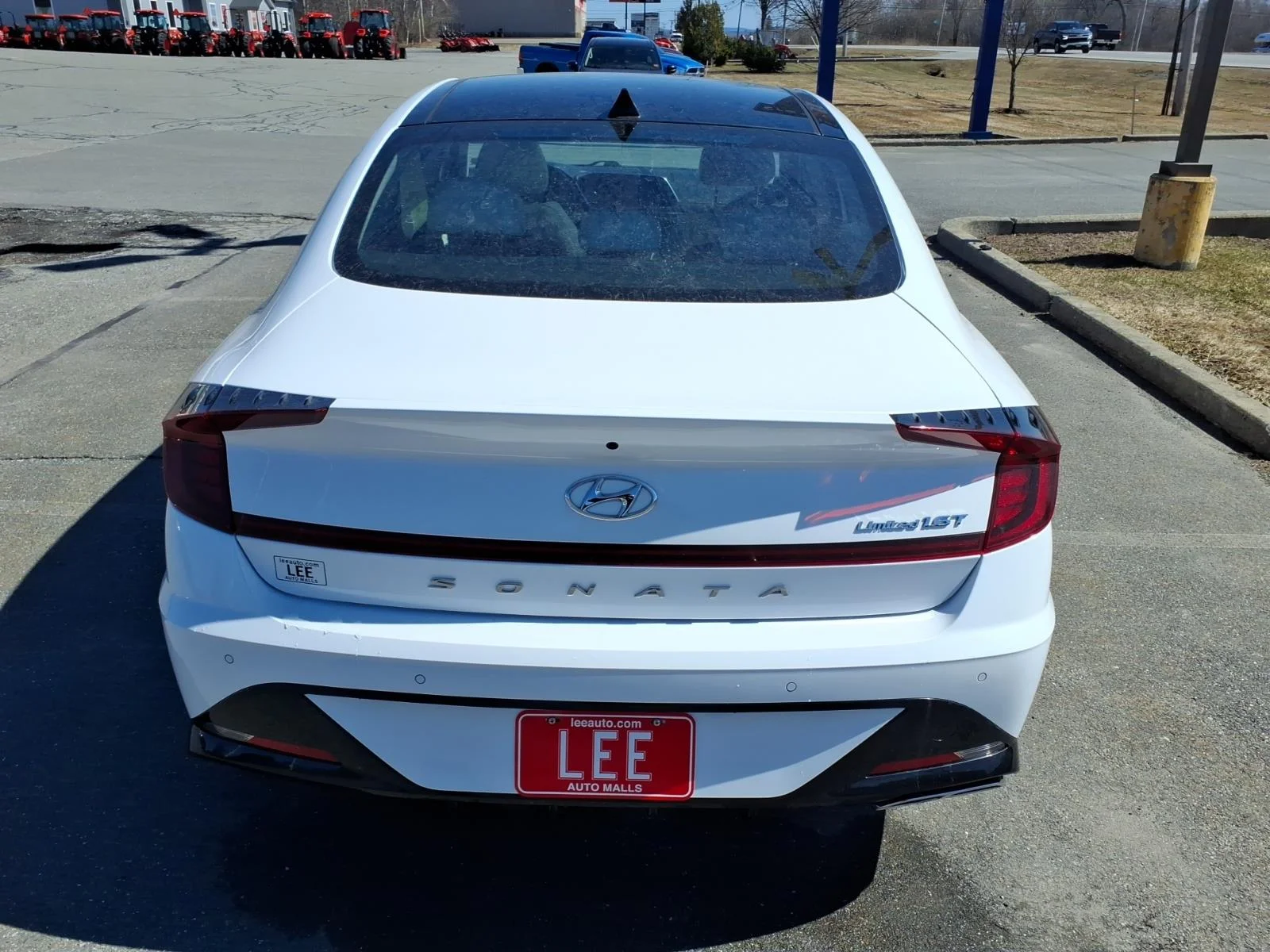 Used 2023 White Hyundai Limited image 7