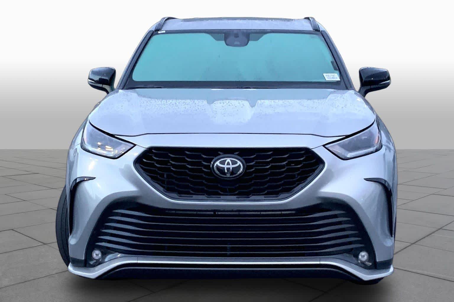 Used 2023 Celestial Silver Metallic Toyota XSE image 4