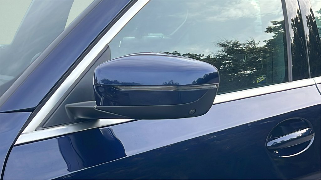 2026 BMW 3 Series 330i - Photo 28