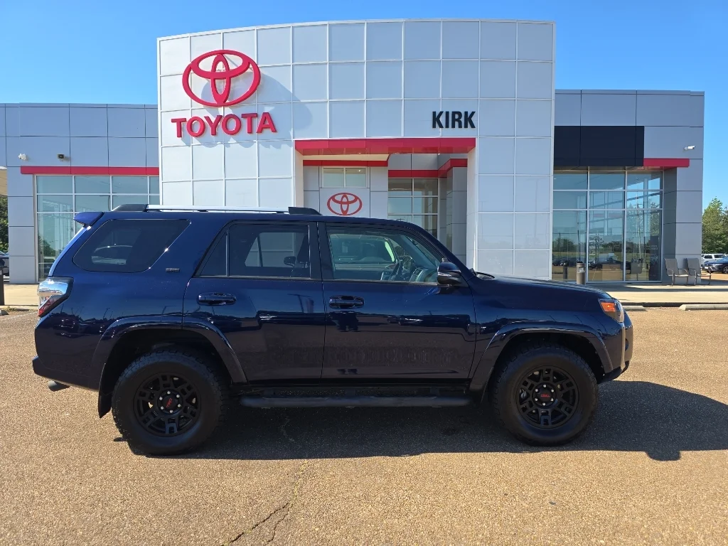 2024 Toyota 4Runner SR5 Premium 4WD V6's photo