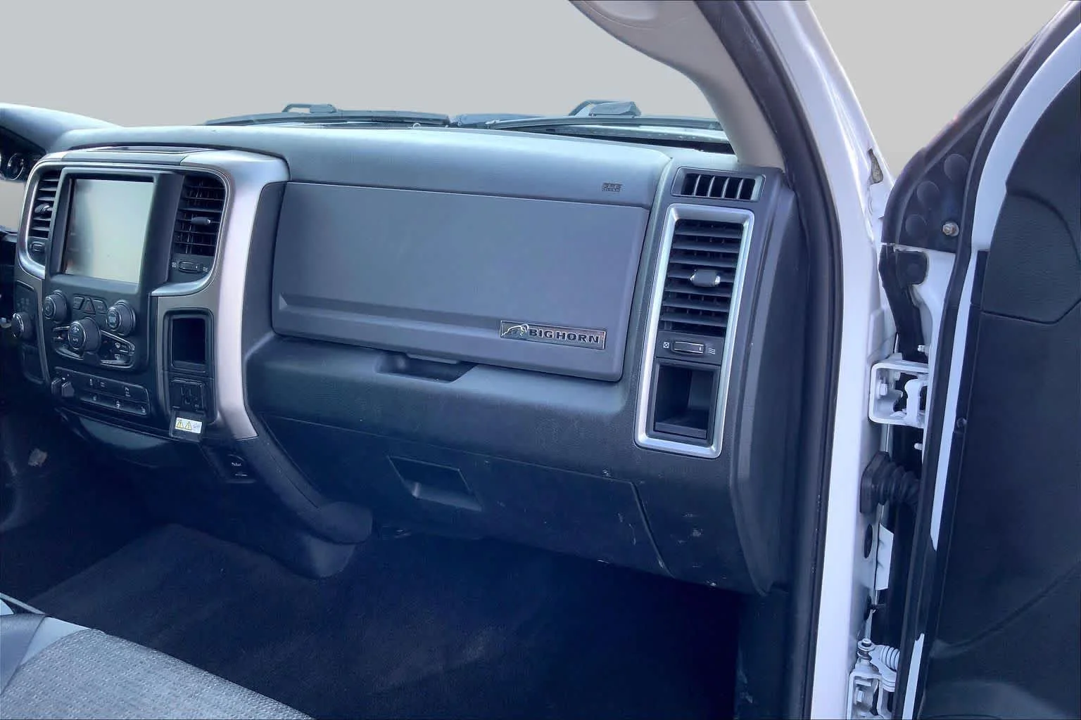 Used 2017 Bright White Clearcoat Ram Big Horn image 16