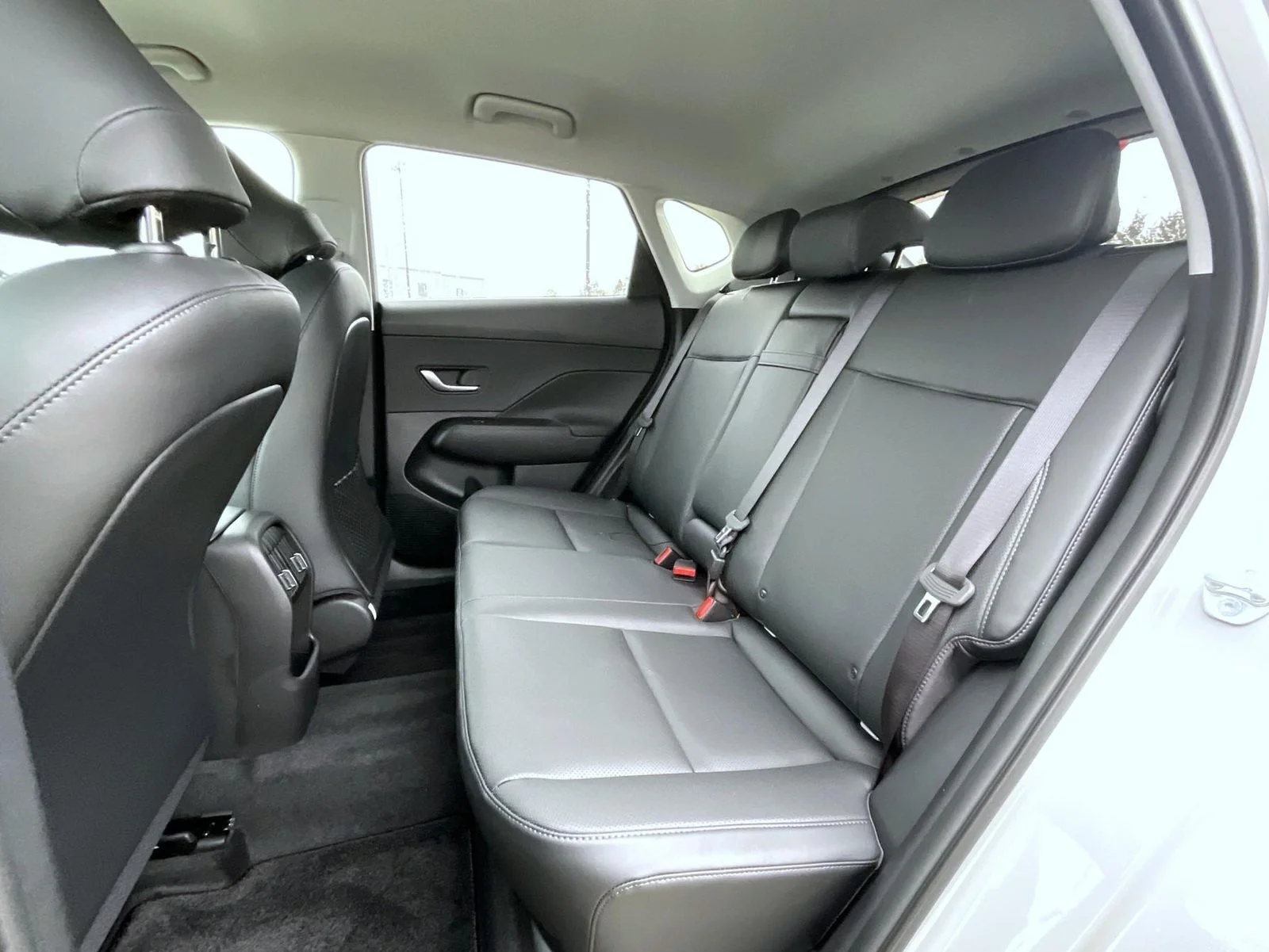 New 2026 Gray Hyundai SEL Premium image 19