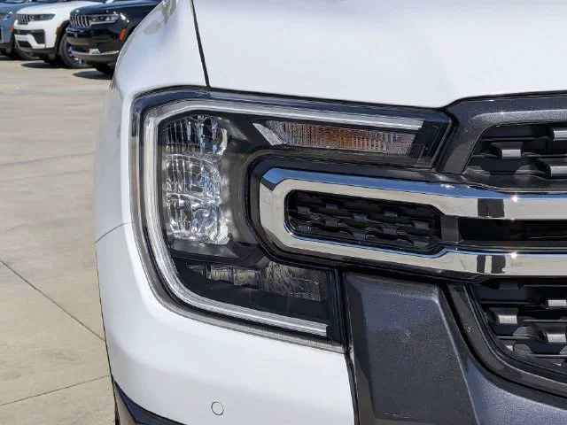 Used 2026 White Ford Lariat image 9