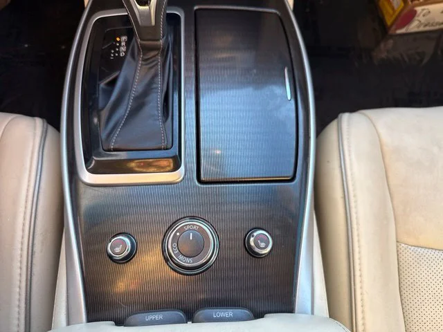Used 2016 White INFINITI Base image 19