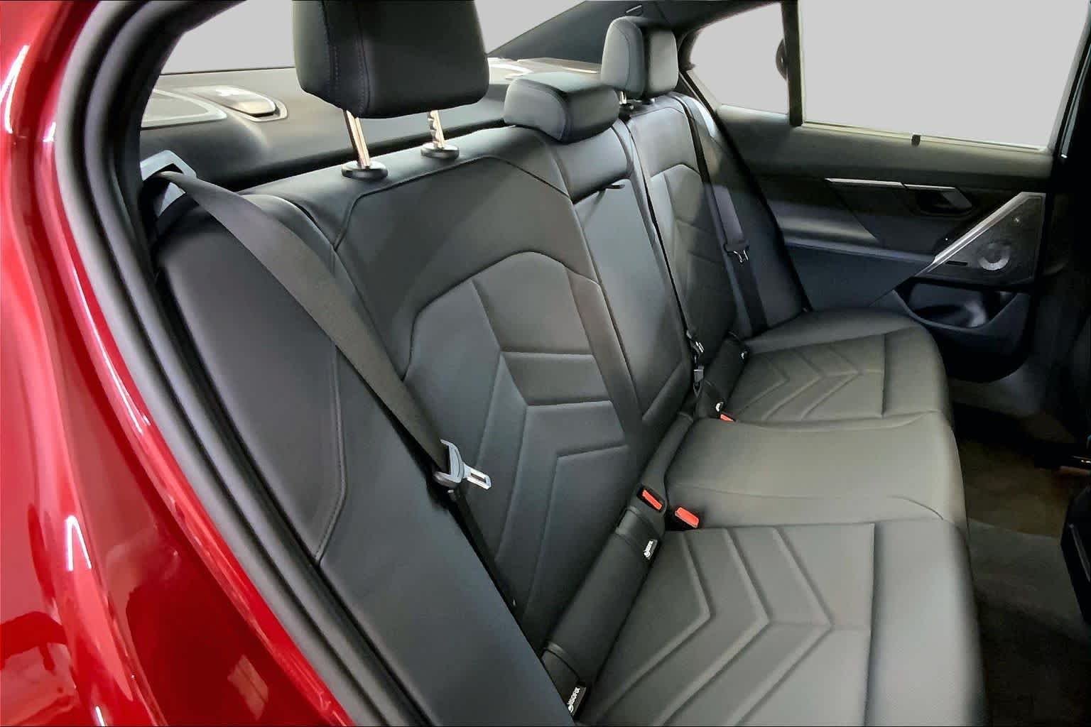 Used 2024 Vegas Red Metallic BMW M60 image 19