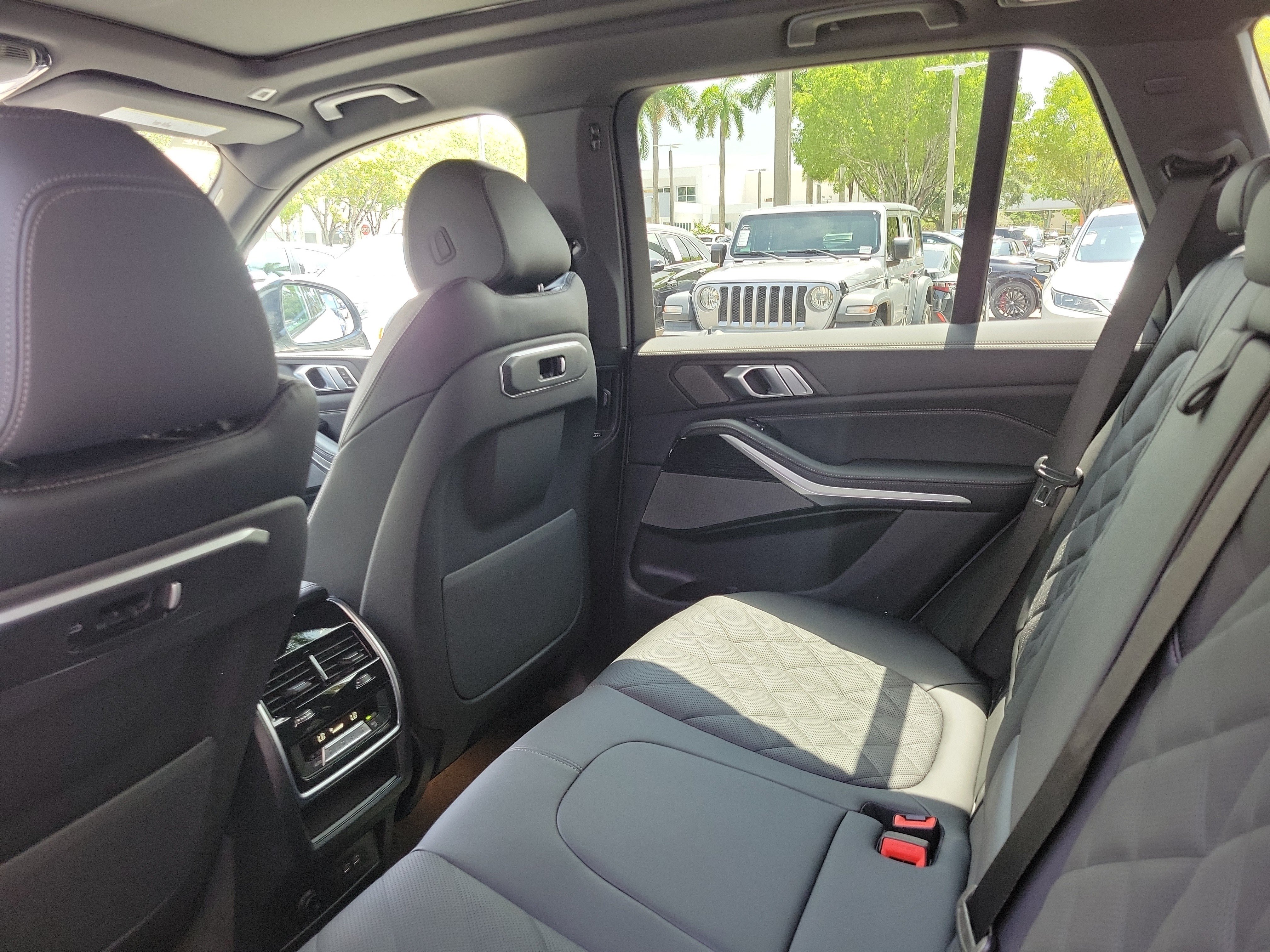 New 2026 Brooklyn Grey Metallic BMW sDrive40i image 10