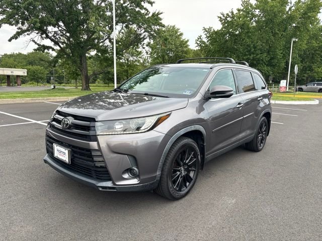 Used 2019 Gray Toyota SE image 1
