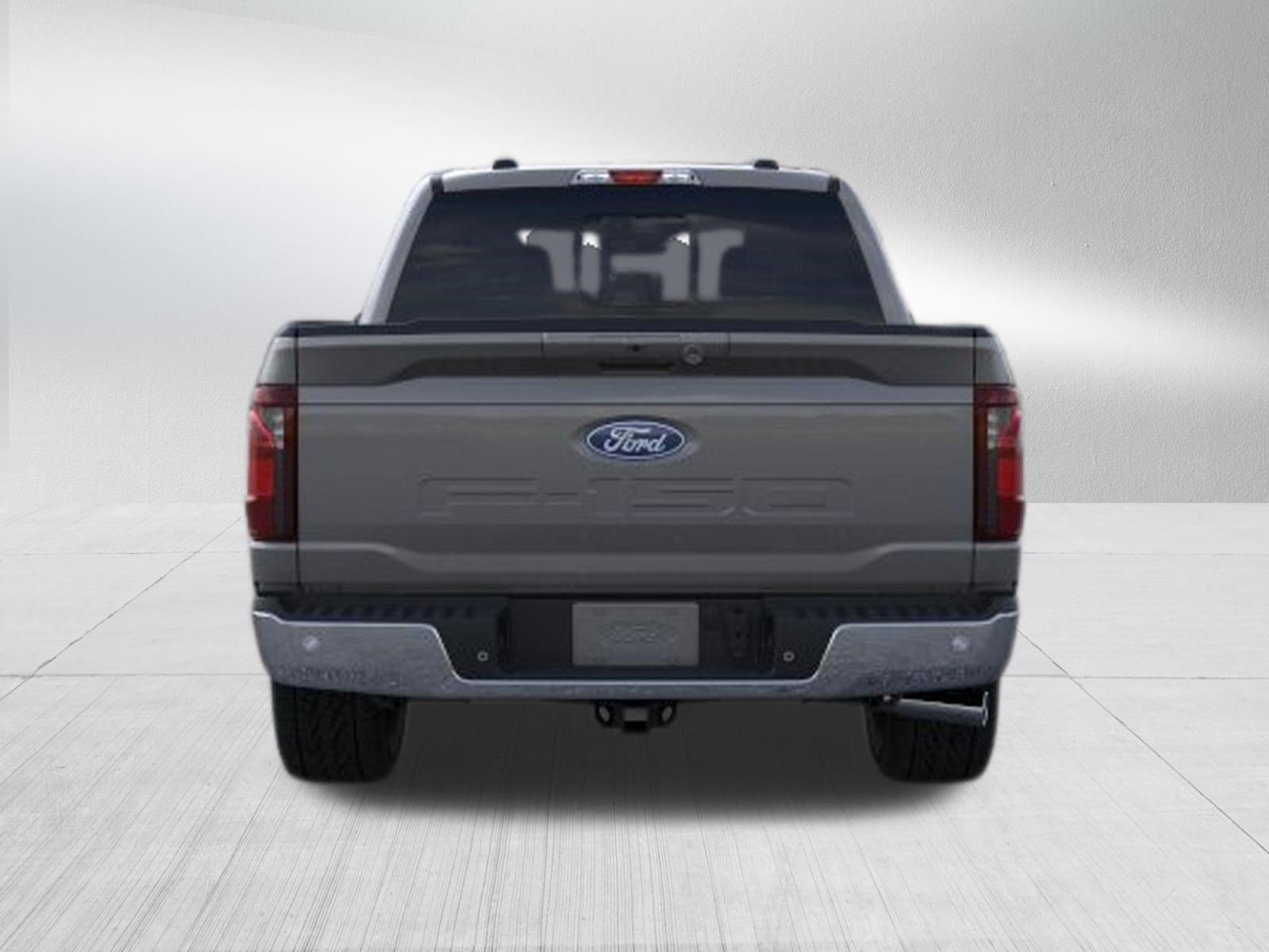 New 2026 Carbonized Gray Metallic Ford XLT image 7