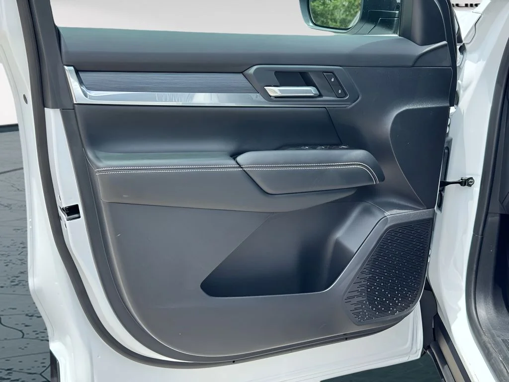 Used 2026 White GMC Elevation image 13