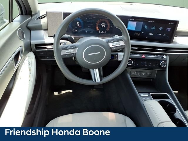 Used 2024 Silver Hyundai SEL image 18