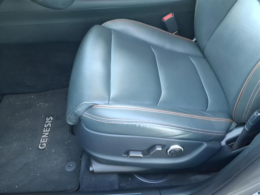 2022 GENESIS GV70 Standard - Photo 18