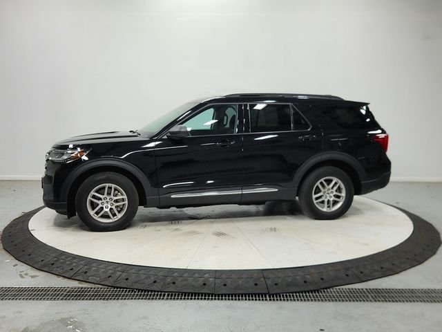 Used 2025 Black Ford Active image 5
