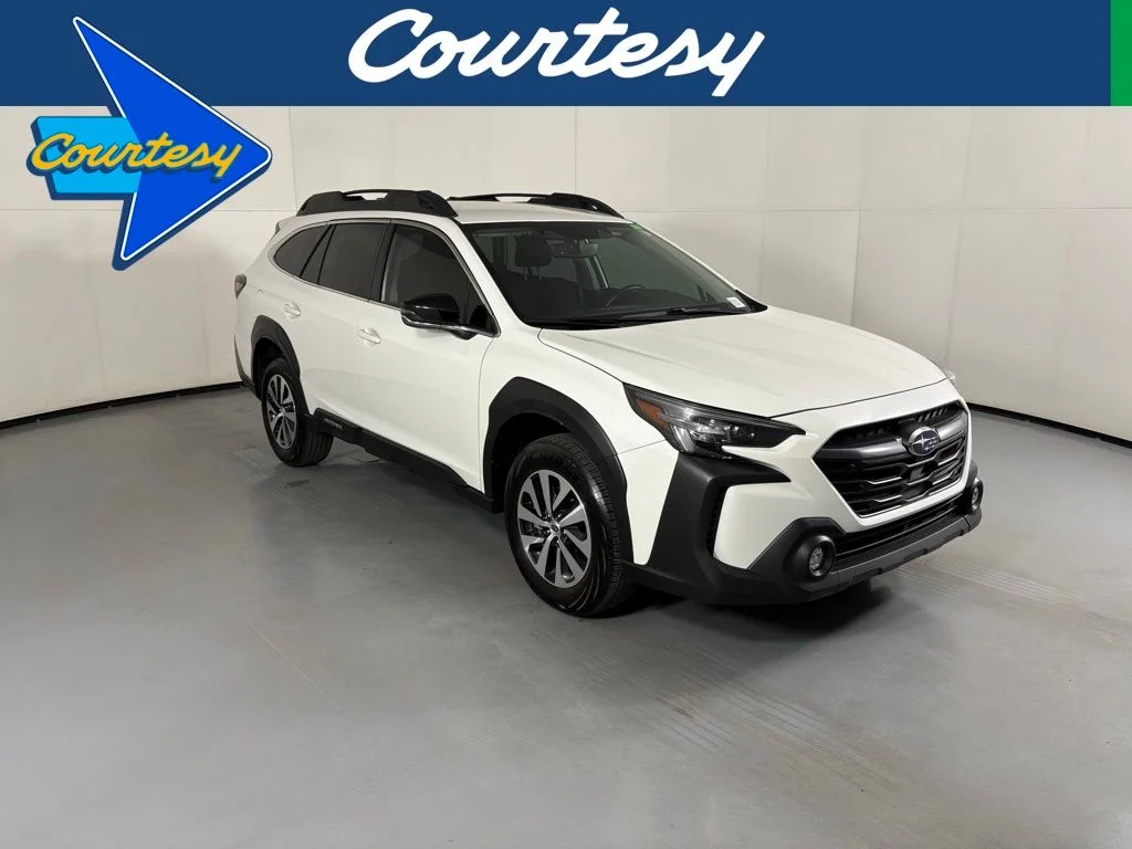 2025 Subaru Outback Premium's photo