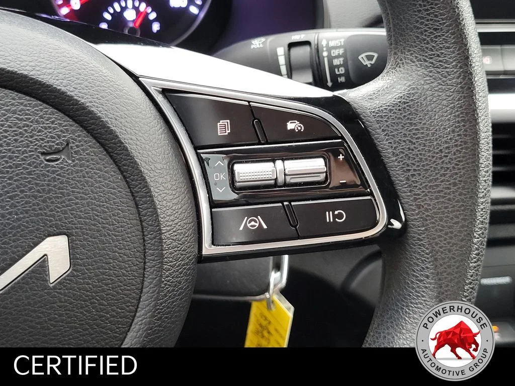 Used 2024 Red Kia LXS image 26