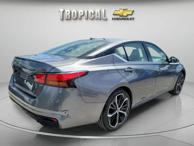 Used 2024 Gray Nissan 2.5 SR image 5
