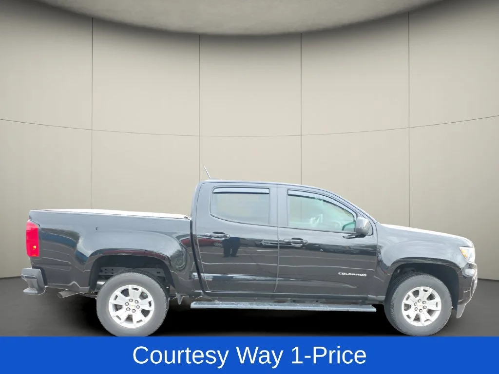 Used 2022 BLACK Chevrolet 2WD LT image 11