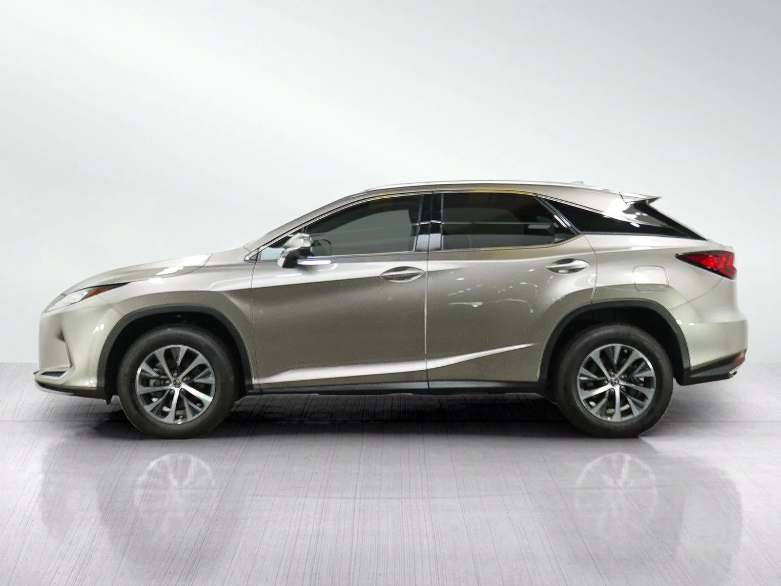 Used 2022 Lexus RX 350 with VIN 2T2HZMDA8NC313888 for sale in Wayzata, Minnesota